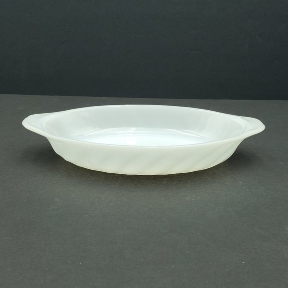 Anchor Hocking Fire King White Milk Glass Au Gratin Dishes Oval Swirl Casseroles - Picture 5 of 10